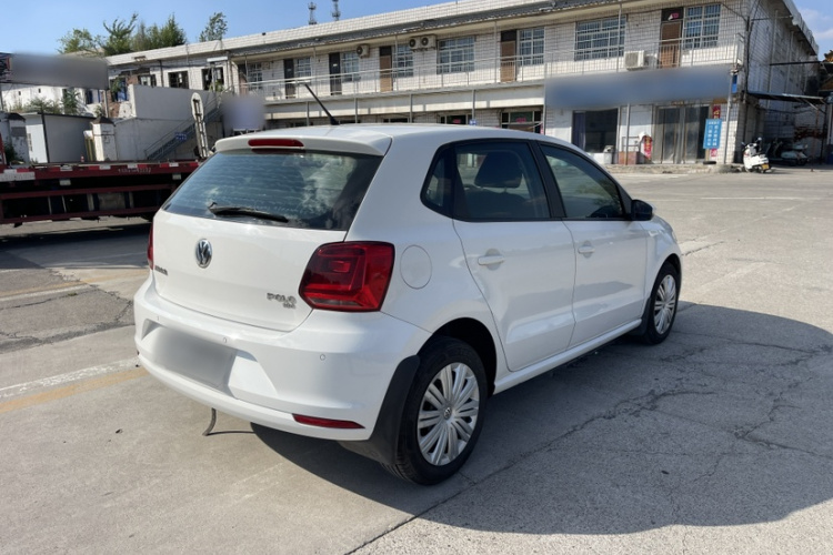 Volkswagen Polo 2016 car image #7