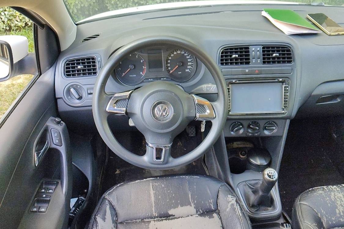 Volkswagen Polo 2012 #22 Volkswagen Polo 2012 car image #22