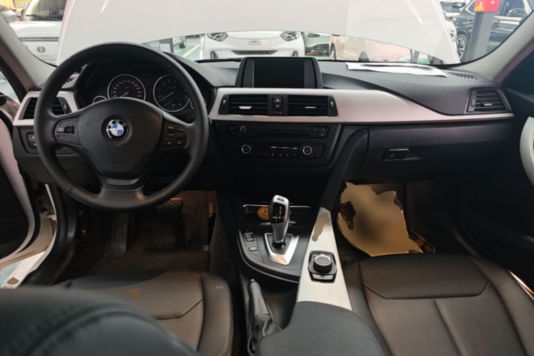 BMW 3 Series 2015 #10 BMW 3 Series 2015 car image #10