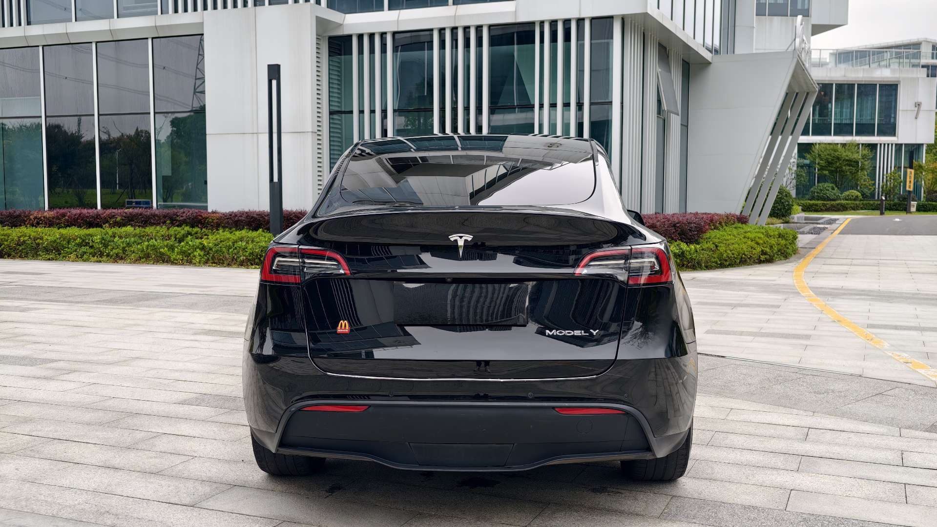 Tesla Model Y 2022 imagem de carro #4