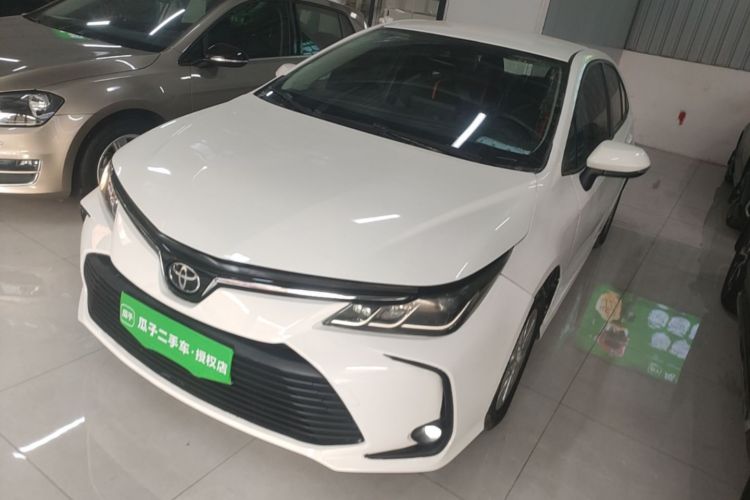 Toyota Corolla 2023 immagine di auto #2
