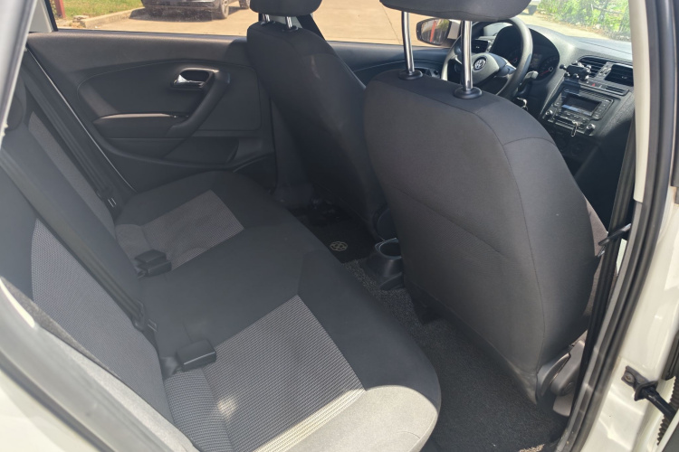 Volkswagen Polo 2018 car image #16