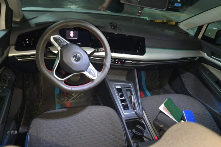 Volkswagen Golf 2022 car image #11