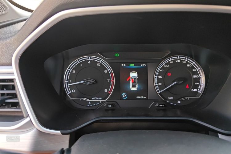 GEELY Vision X6 2021 изображение автомобиля #13