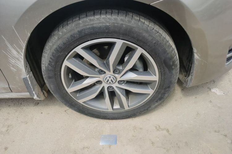 Volkswagen Golf 2016 car image #9