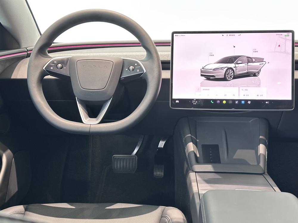 Tesla Model 3 2025 #16 Tesla Model 3 2025 car image #16
