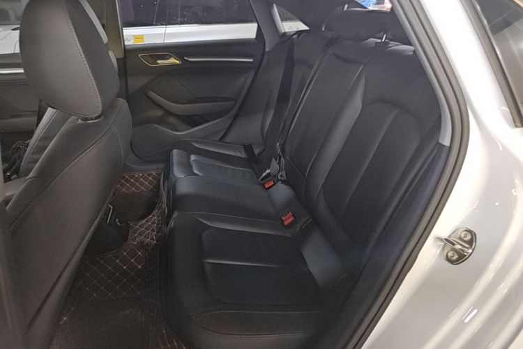 Audi A3 2019 car image #17