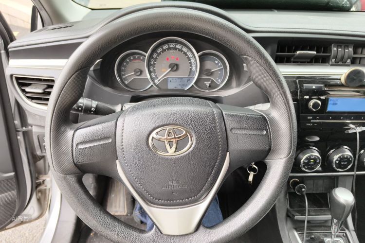 Toyota Corolla 2016 car image #12