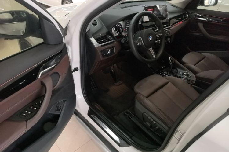 BMW X1 2020 car image #16