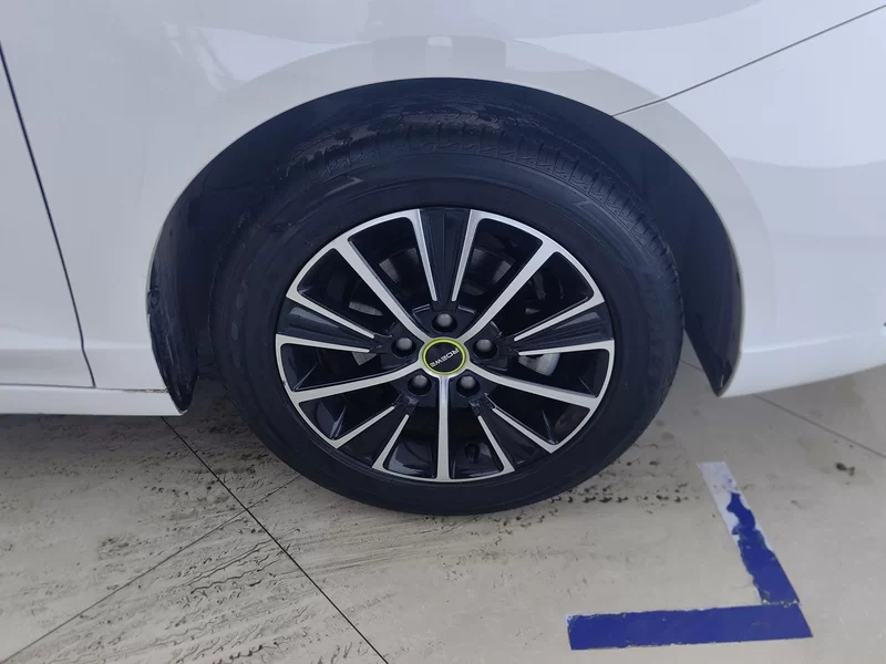 Roewe i5 2023 #6 Roewe i5 2023 imagen de coche #6