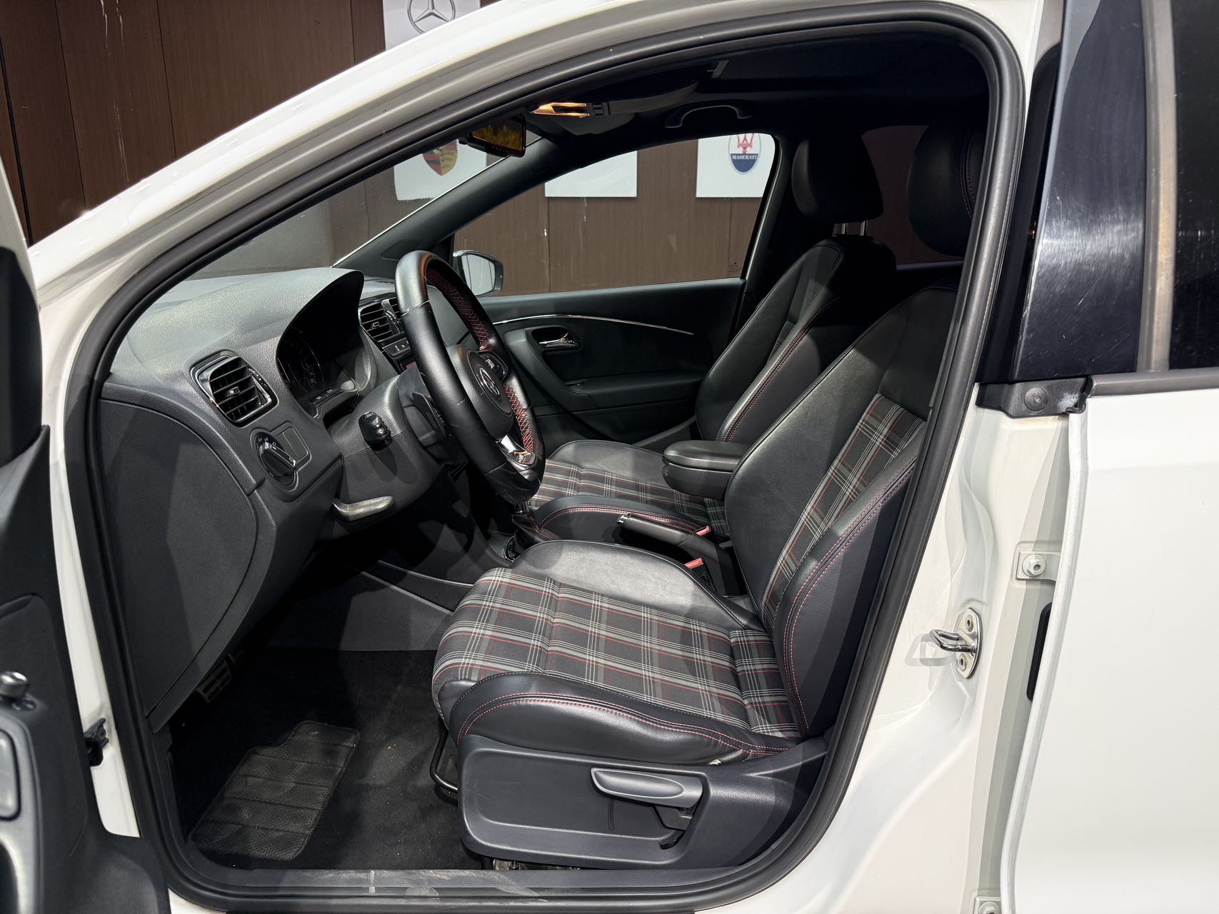 Volkswagen Polo 2015 #6 Volkswagen Polo 2015 car image #6