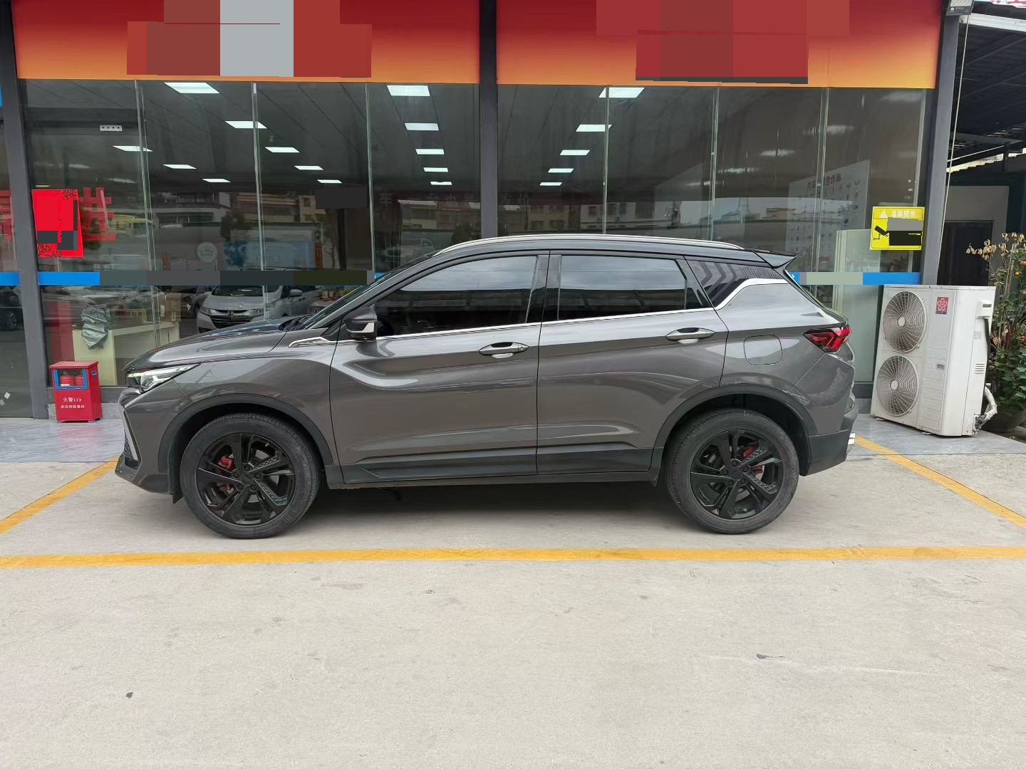 GEELY Coolray 2023 изображение автомобиля #3