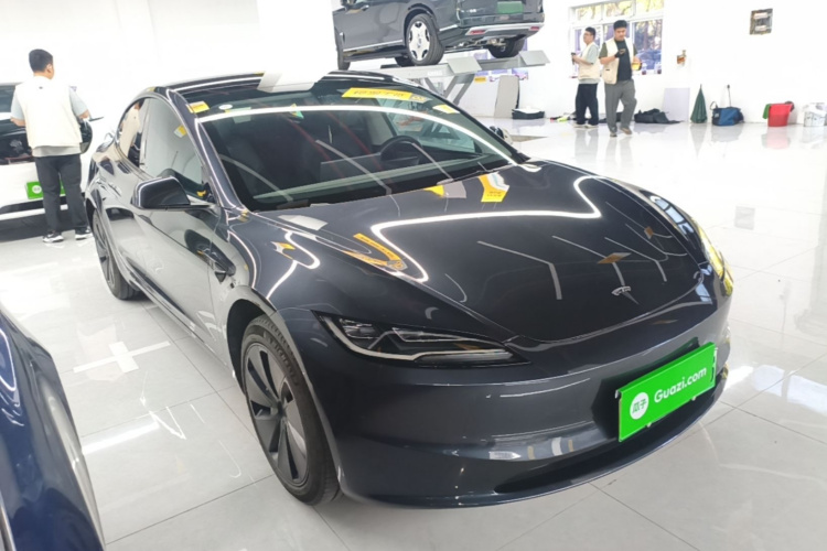 Tesla Model 3 2024 immagine di auto #4