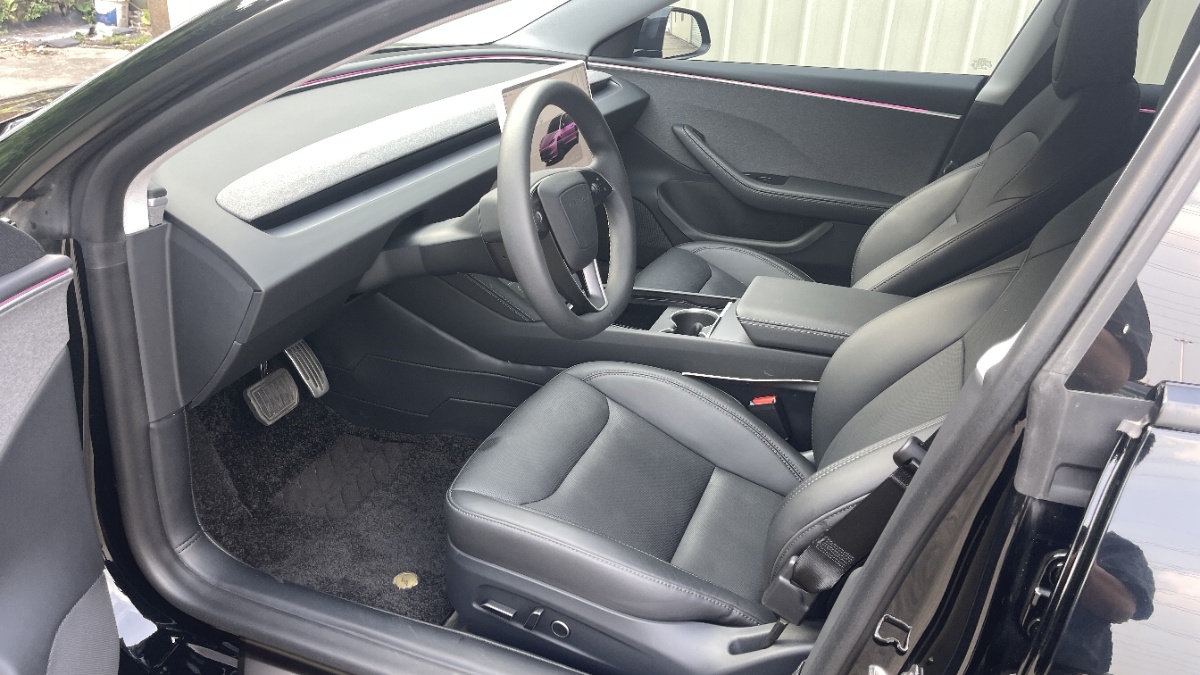 Tesla Model 3 2023 car image #7