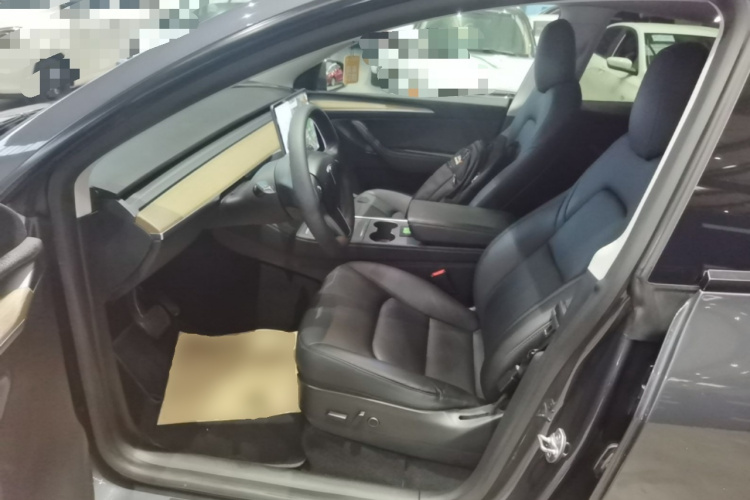 Tesla Model Y 2021 #15 Tesla Model Y 2021 car image #15