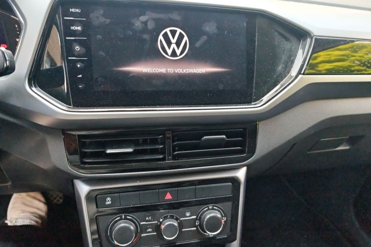 Volkswagen T-Cross 2023 #15 Volkswagen T-Cross 2023 car image #15