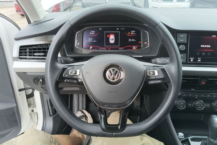 Volkswagen Lavida 2021 car image #11