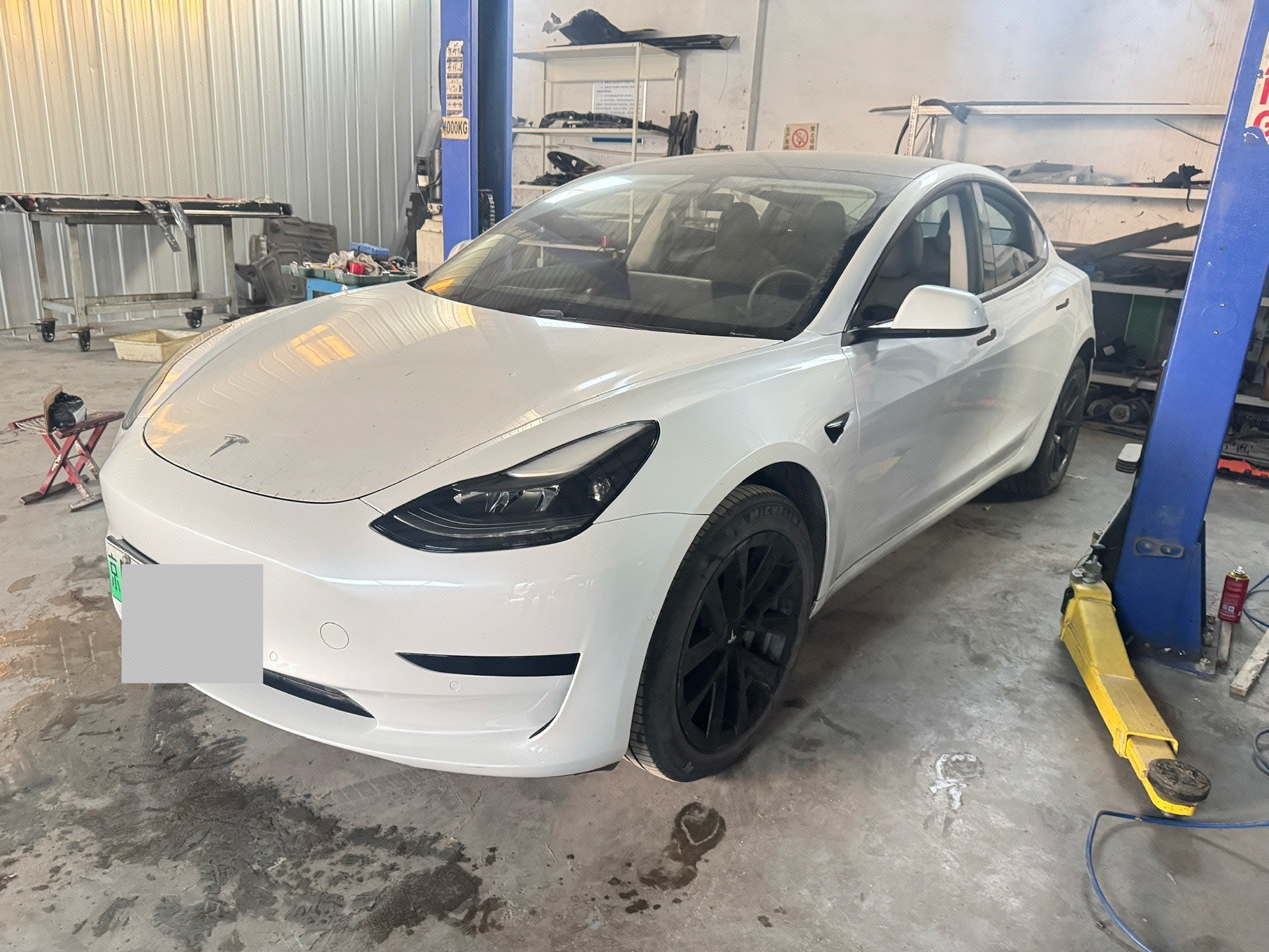 Tesla Model 3 2021 immagine di auto 
