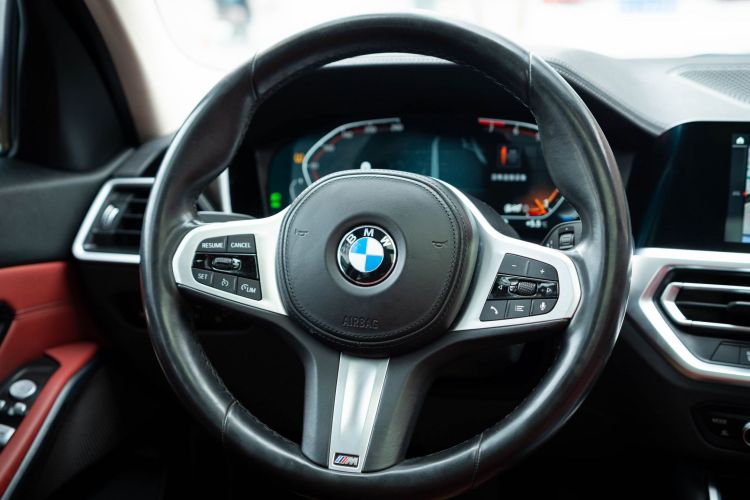 BMW 3 Series 2021 #11 BMW 3 Series 2021 صورة سيارة #11