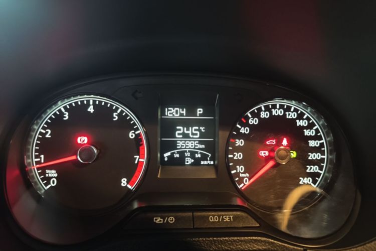 Volkswagen Polo 2016 immagine di auto #16