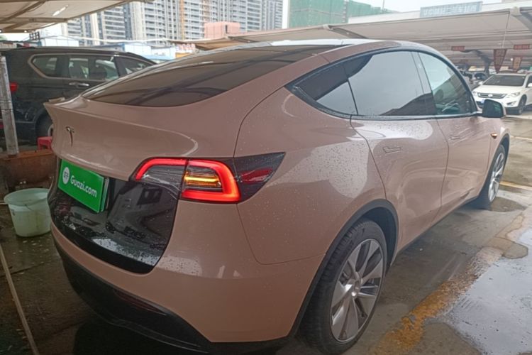 Tesla Model Y 2023 #5 Tesla Model Y 2023 immagine di auto #5
