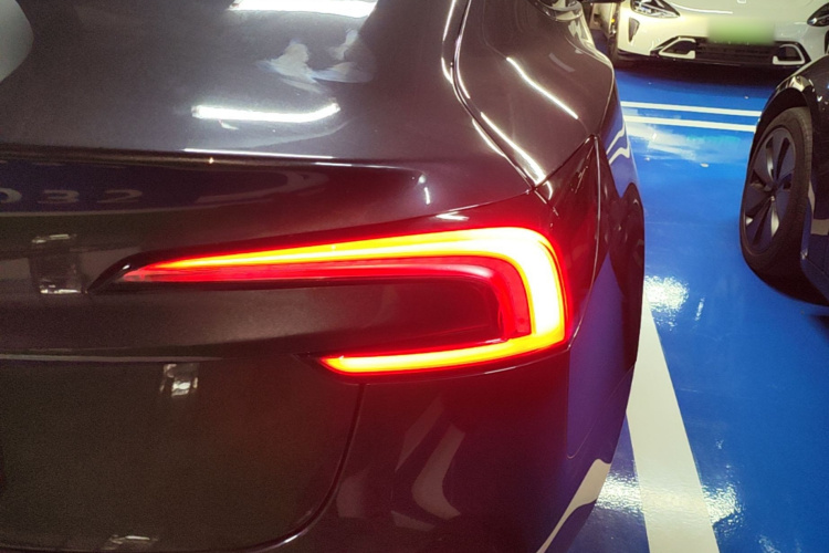 Tesla Model 3 2024 #8 Tesla Model 3 2024 car image #8