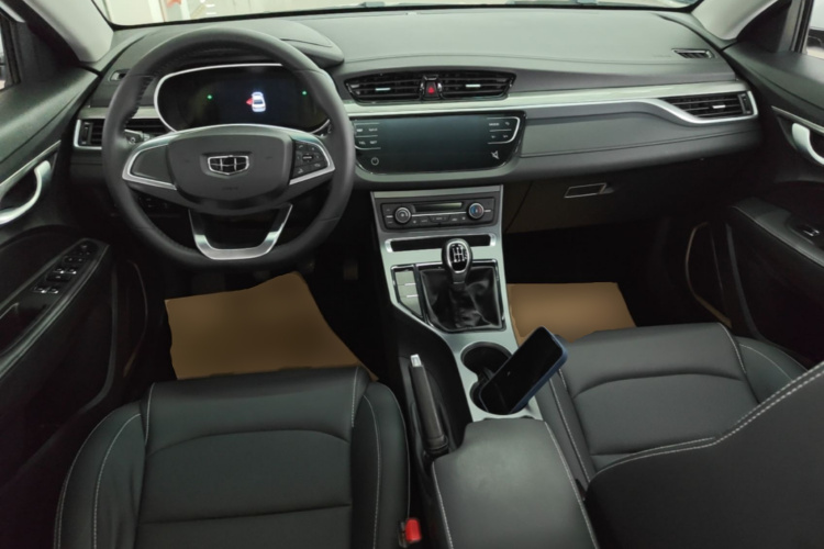 GEELY Emgrand 2019 car image #10