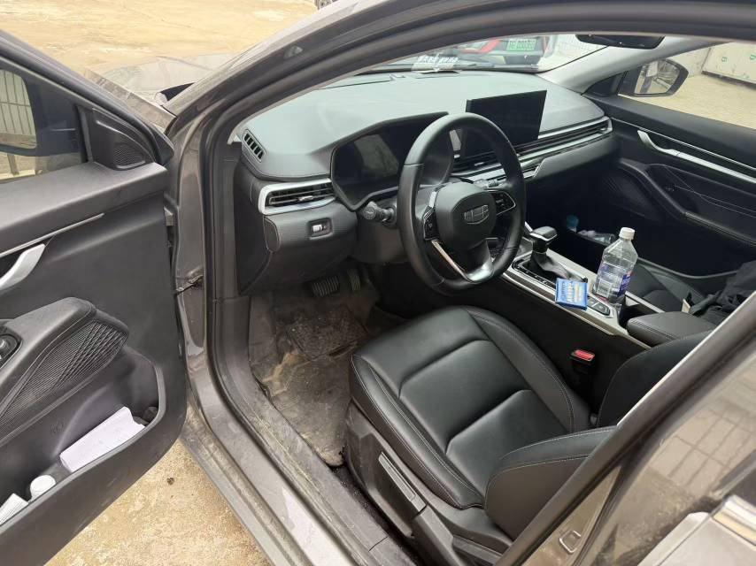 GEELY Emgrand 2025 #3 GEELY Emgrand 2025 car image #3