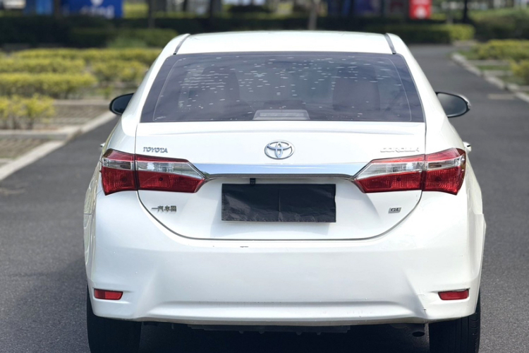 Toyota Corolla 2017 car image #13