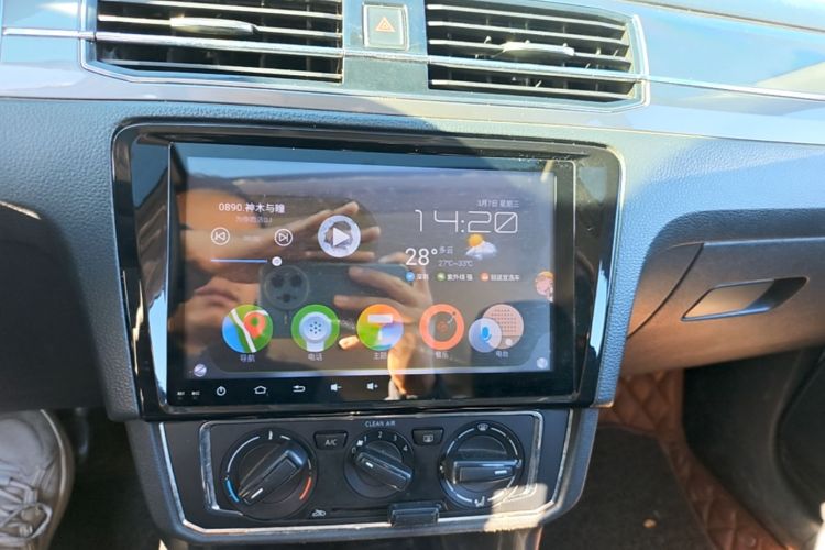 Volkswagen Santana 2016 imagen de coche #13