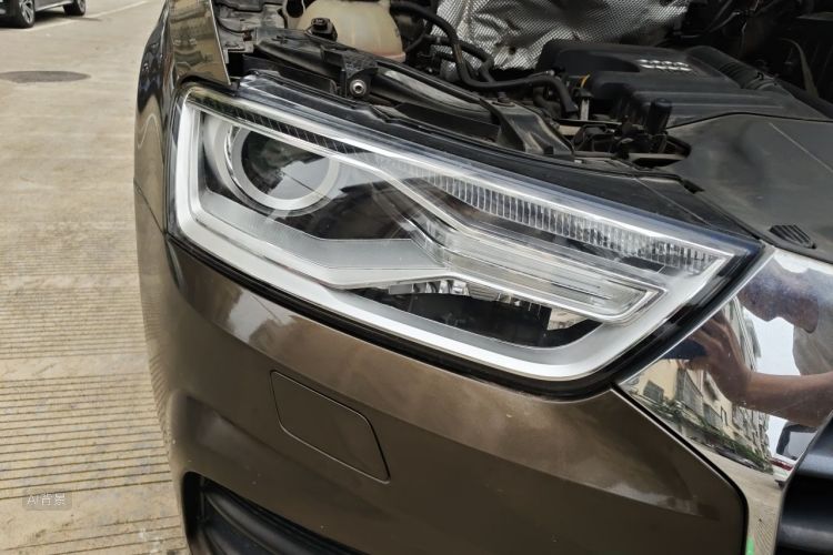 Audi Q3 2017 car image #8