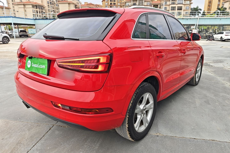 Audi Q3 2019 car image #7