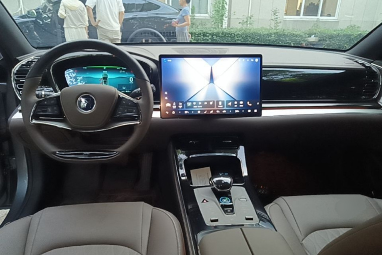 BYD Han 2024 car image #10