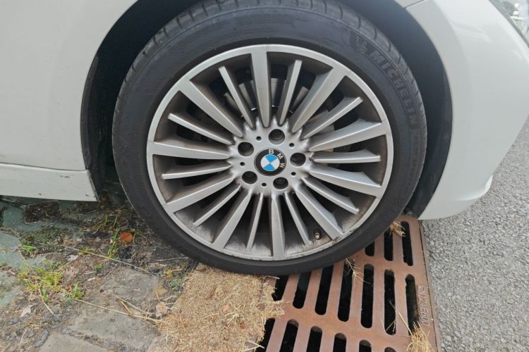 BMW 3 Series 2018 #6 BMW 3 Series 2018 car image #6