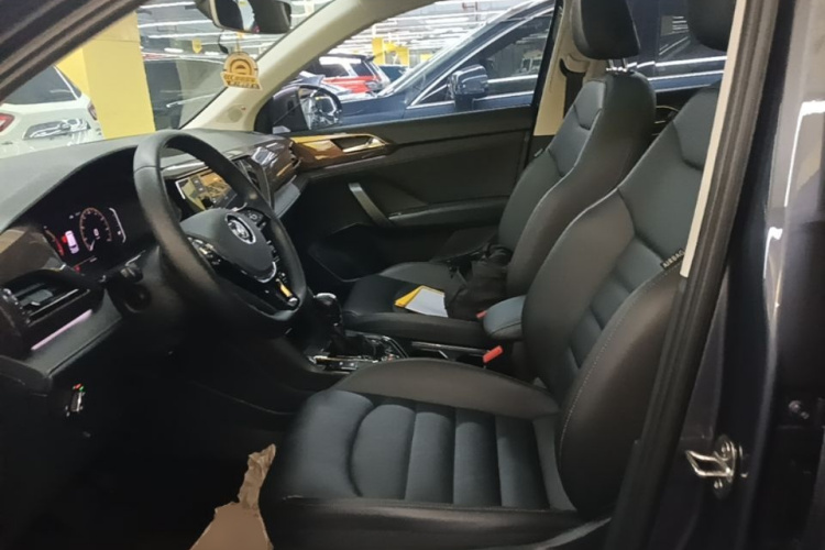 Volkswagen Tharu 2019 #19 Volkswagen Tharu 2019 immagine di auto #19