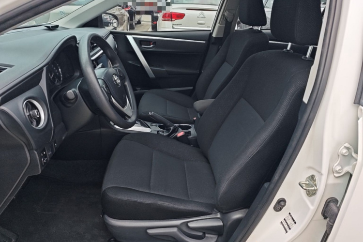 Toyota Corolla 2018 #19 Toyota Corolla 2018 car image #19