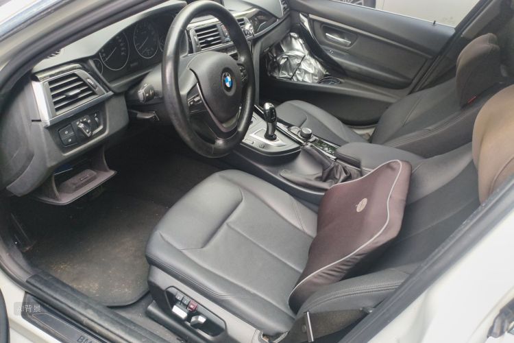 BMW 3 Series 2017 car image #17