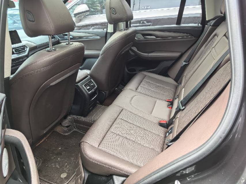 BMW X3 2024 car image #3