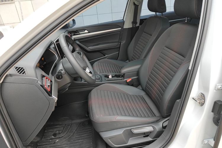 Volkswagen Lavida 2025 car image #15