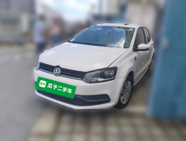 Volkswagen Polo 2015 car image 