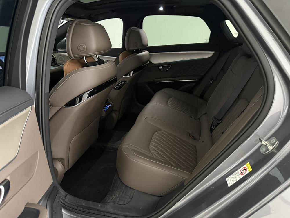 BYD Han 2024 immagine di auto #13