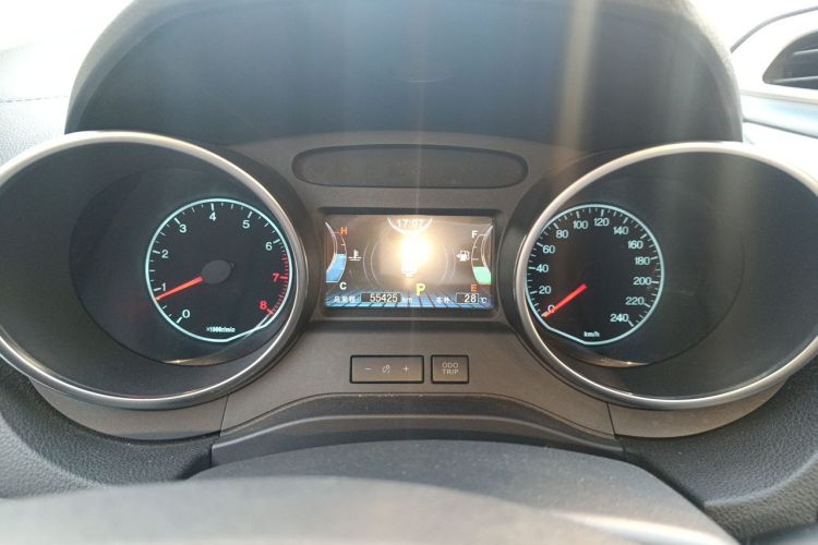 BYD Yuan 2016 car image #12