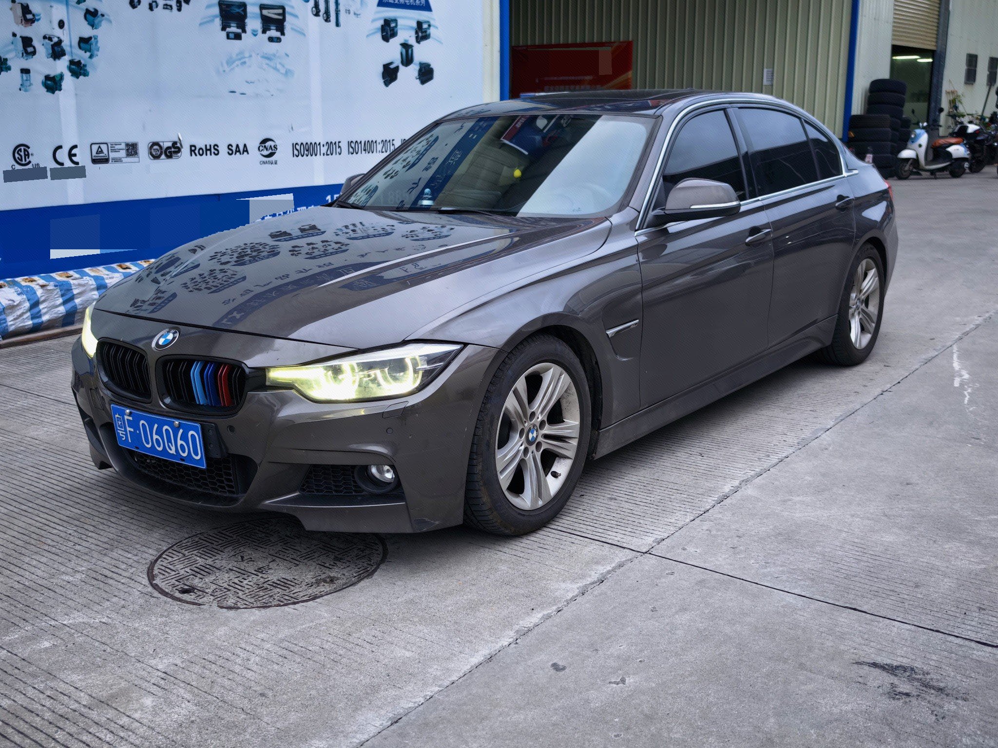 BMW 3 Series 2013 car image 