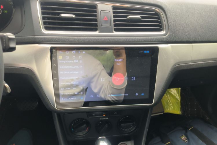 Volkswagen Lavida 2018 car image #13