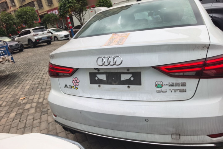 Audi A3 2018 car image #6