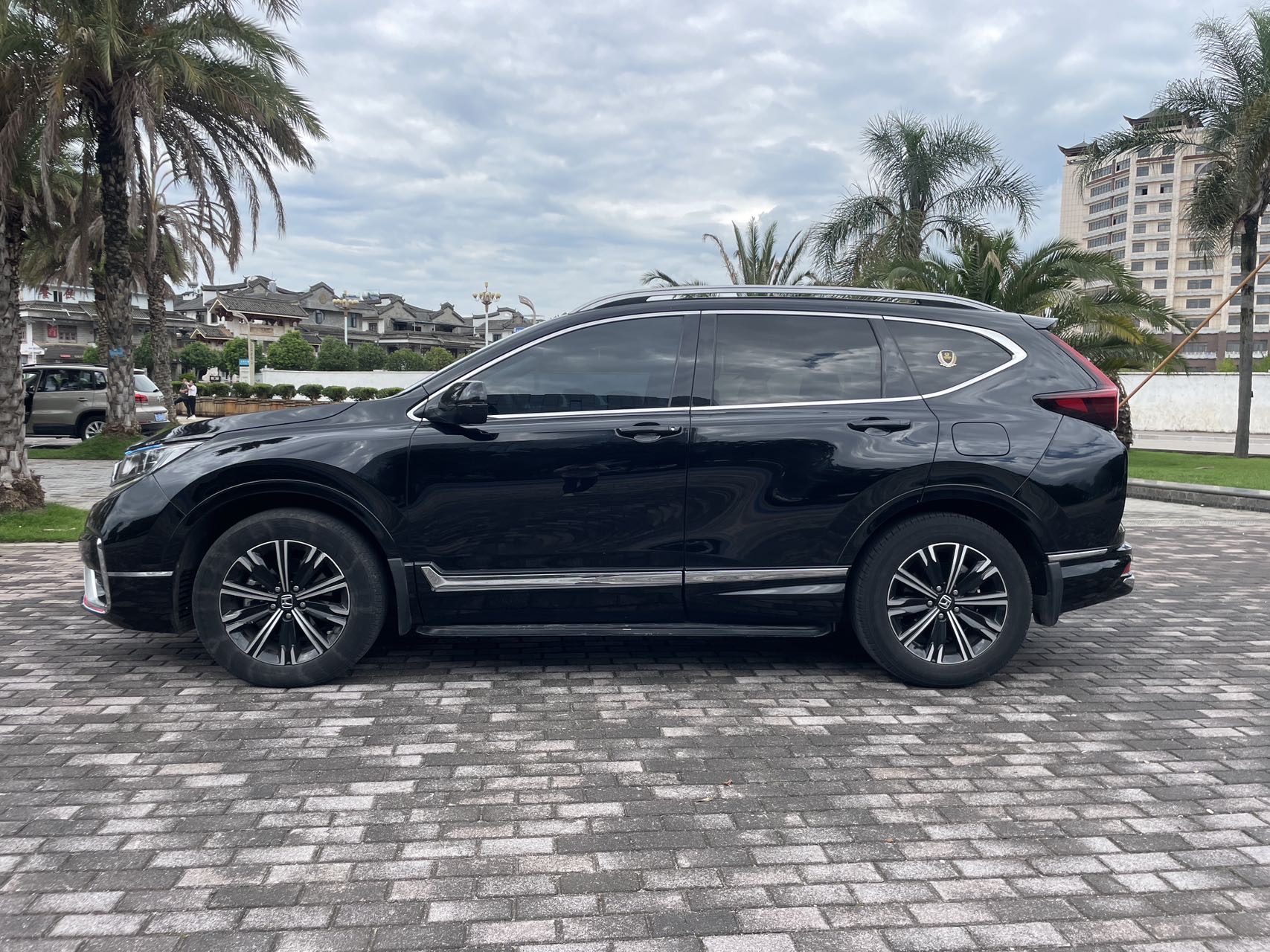 Honda CR-V New Energy 2022 #2 Honda CR-V New Energy 2022 car image #2