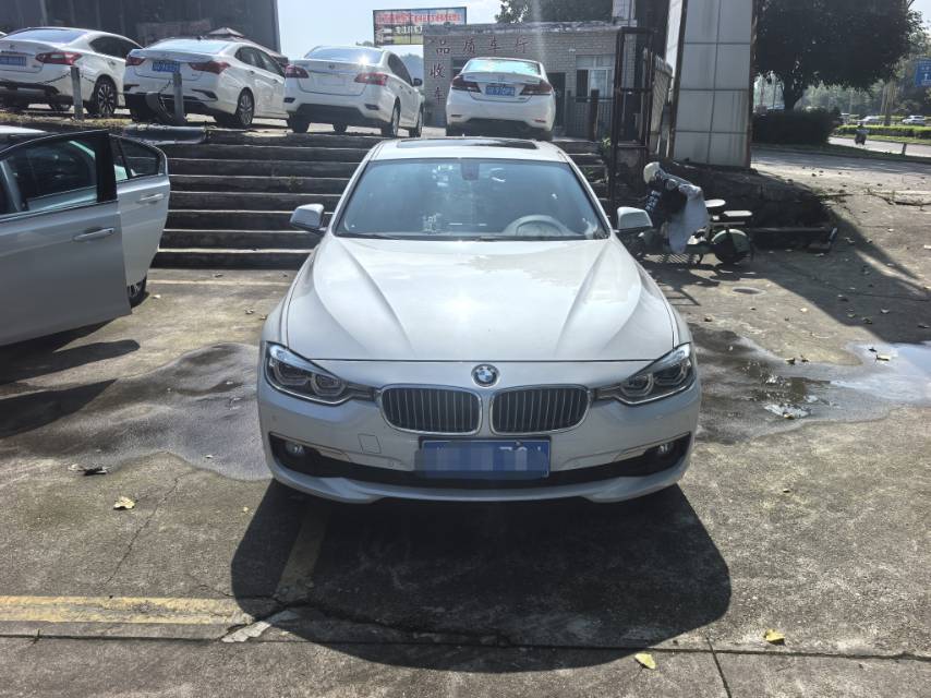 BMW 3 Series 2018 car image #2