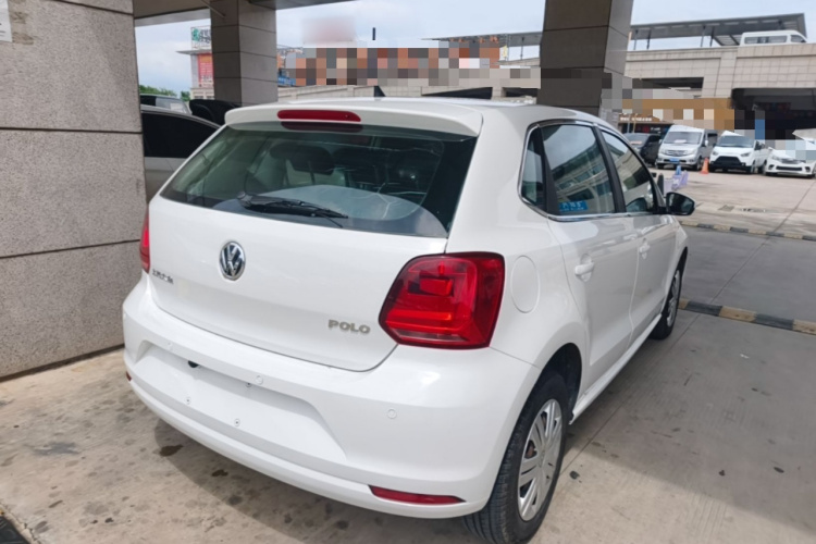 Volkswagen Polo 2017 car image #7
