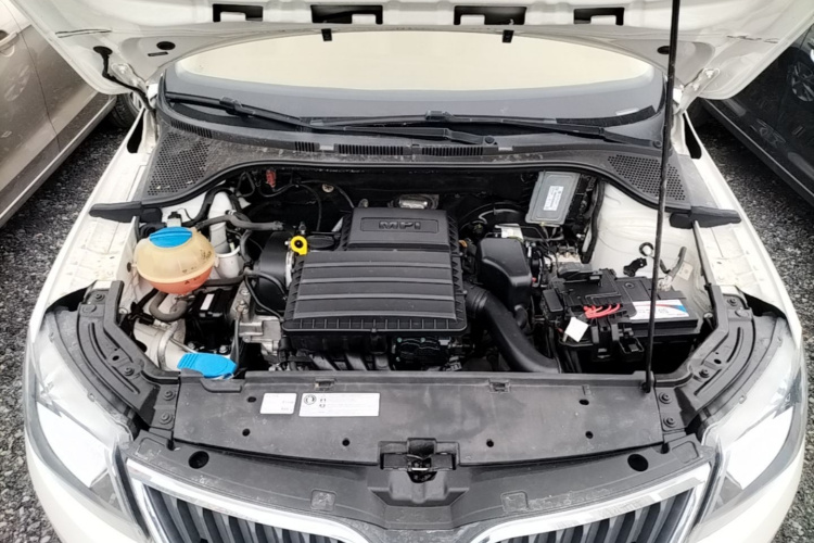 2017 immagine di auto #20