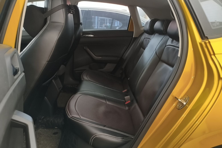 Volkswagen Polo 2019 car image #17